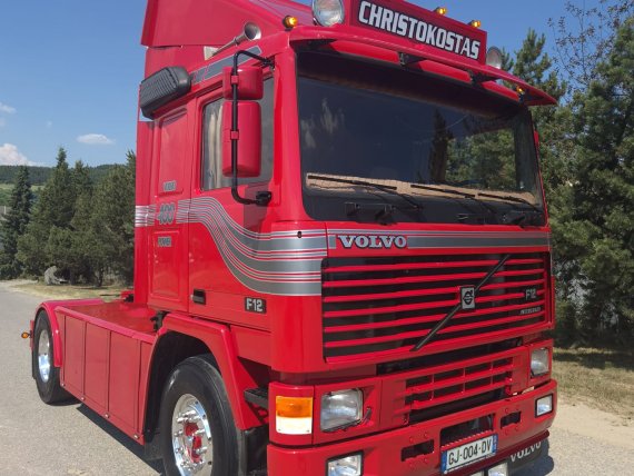 VOLVO F12 400 OLDCHOOL  v TOP stavu